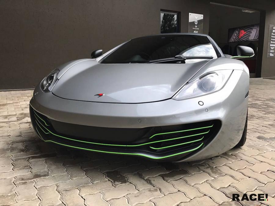  McLaren MP4-12C by AWE Tuning and RACE! 2017 года  (фото 5 из 5)